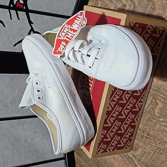 Vans Shoes - Vans Bleach Wash Ballad Shoes Size 5 NWB